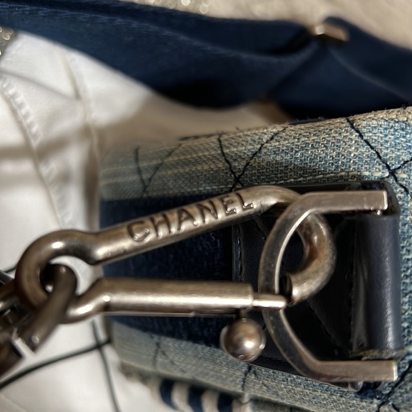 CHANEL BAG - Picture 4 of 8